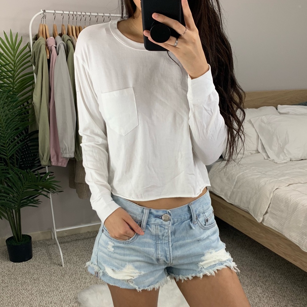 🆕 Gretchen- White Cropped Long Sleeve - Picture 3 of 5